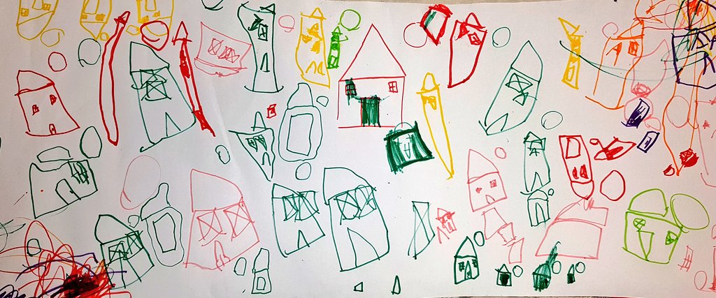 TeacherSandraHB's tweet photo. I live in a square house♫♫♪♪...singing and drawing ♪♫ #3yrs #monkeysclass #englishisfun @olgaHBST @HBSTORREJON https://t.co/ppguBj3qyX