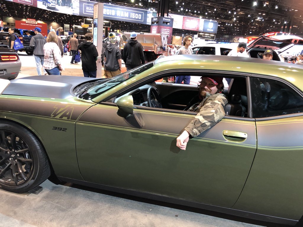 GeorgiaPeach_07's tweet photo. #ThatsMyDodge #CAS18 #ChicagoAutoShow2018 #ALLCAPS #Caps #Dodge #BuzzHub #DodgeCAS18 #SportsCars #LetsGoCaps #NASCAR #DodgeChallenger @NBCSCapitals Me inside a @Dodge #Challenger at the @ChiAutoShow. 🚙🔴🔵⚪️🏒👍🏻‼️ https://t.co/QkABDKVq9a
