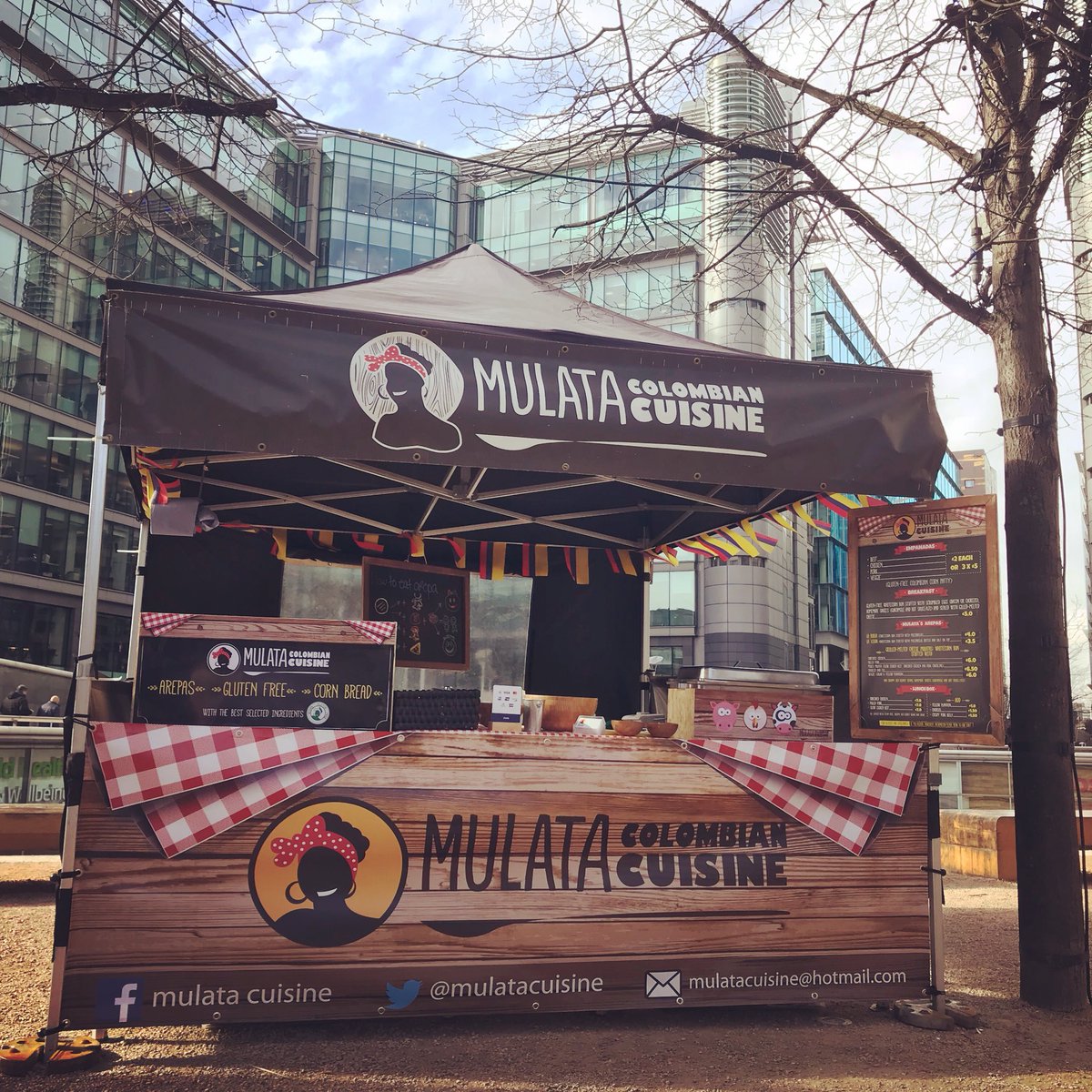 mulatacuisine's tweet photo. Find us this week 💛💙❤️

WED @RegentsPlace 
THU #Victoria &amp; #GuildhallYard
FRI #Spitalfields #LambSt
SAT #Putney &amp; #Richmond #HeronSq
SUN #Chiswick #DukesMeadows &amp; #BishopsPark #Fulham https://t.co/uiIwyyNs1s