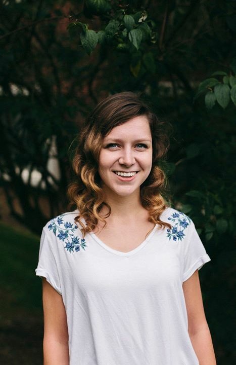mountainayres's tweet photo. Happy Happy 21st Birthday to our wonderful, amazing president, Liz!!! Liz is such a beautiful spirit and our group would not be able to thrive without her hard work and positive energy!! We love you forever and always Liz, hope you have the absolute best birthday!!! 💜🎤 https://t.co/hTbn8Jutfc