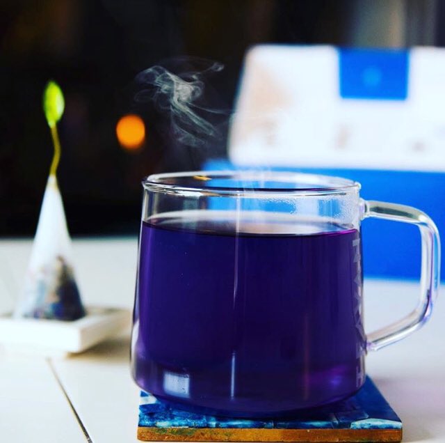 TeaforteMex's tweet photo. Nada mejor para animar un día complicado.  Color y sabor increíble! #ColecciónBleu #teaforté #butterflypea #felizlunes https://t.co/F2hwE2dmRN