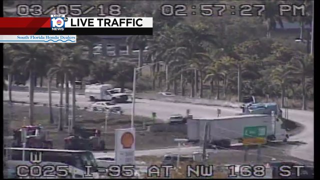 Crash on I-95 NB at Turnpike. Off-ramp blocked Expect heavy delays! #traffic https://t.co/DeUSOYMziv