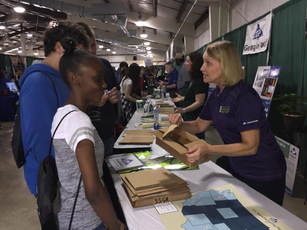 GeorgiaPacific's tweet photo. GP employees at our paper mill in Cedar Springs, Ga. had a great time interacting with 5,000+ 8th graders during Worlds of Work this year, including CSO Logistics Leader Joe McNeely, Project Engineer Suzanne Glover, Public Affairs Manager Peggy Jaye &amp; IT co-op Mortelle Underwood. https://t.co/cH7HPhT1M3