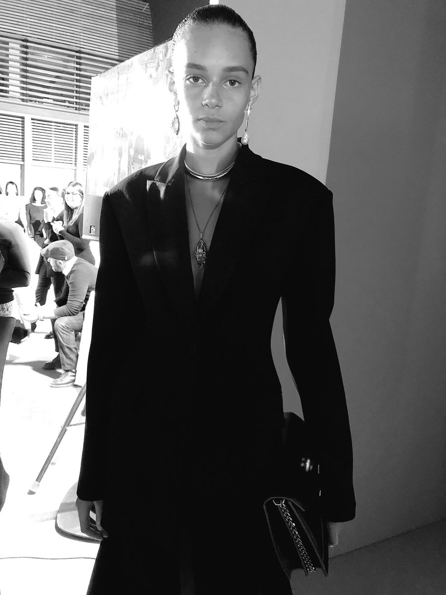NextModels's tweet photo. N ° 1 — @WaltonLeona moments before opening @McQueen Fall / Winter 2018. #PFW #NextFall2018 https://t.co/ooPZdZ3wWA
