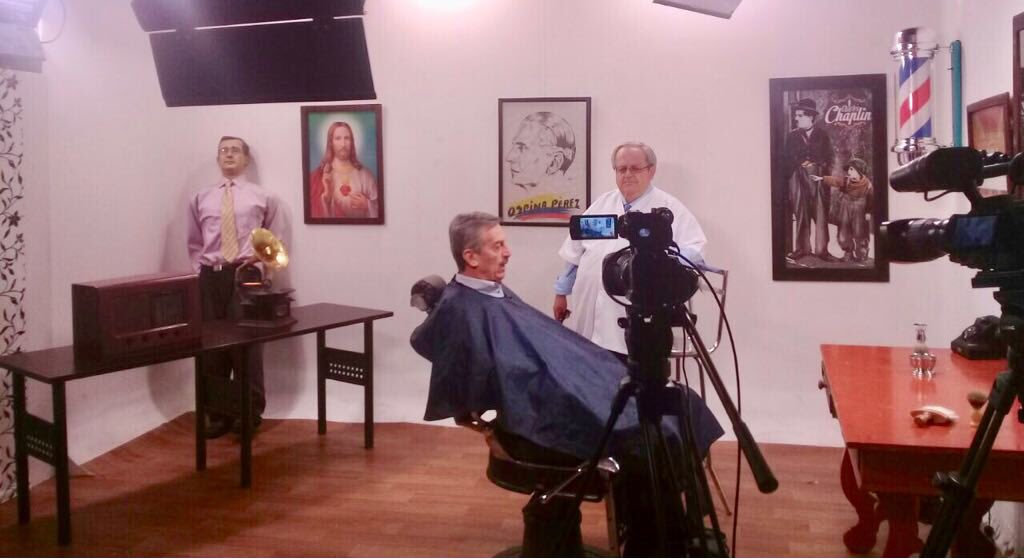 LAPlazasVega's tweet photo. #PlazasVegaSenadorCD48 En entrevista con el periodista William Calderón @BarberiaBarca de la Barbería donde conversamos sobre nuestros proyectos para #DefenderLaDemocracia desde el Congreso de la República #Vote48 @CeDemocratico https://t.co/O3zenodw9Z