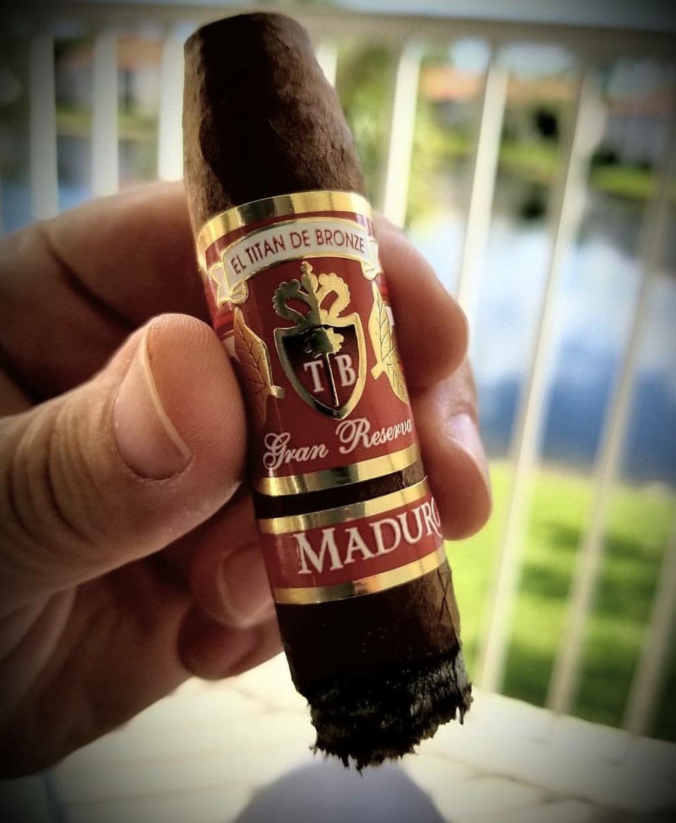 ETBCigars's tweet photo. Awesome shot Stogie_chas! Thanks for hitting us up! #Titanreservemaduro #littlehavanasfinest #cigarboutique #miamicigarlovers #cigarlifestyle #cigardojo #cigarporn #cigargeeks #miamiblend #miamicubanconnection https://t.co/ITmoVPJpWZ