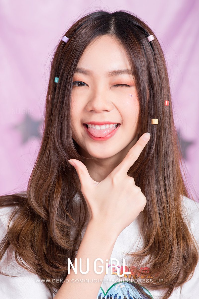 cropcapxb's tweet photo. ปสก.คือหาได้ตามสยามทั่วไปจริงๆนะ แต่ ในความทั่วไปมีความไม่ทั่วไปอยู่ตลอดเวลา โดนตกแล้วโดนตกอีกกก น้องจะทำแบบนี้ไม่ได้นะลู้กกกกก  #PunBNK48 https://t.co/Y6vCif3pMq