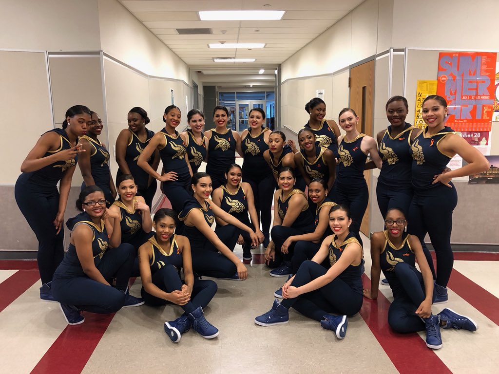 Lamar_ViQueens's tweet photo. We won CHAMPION CIRCLE at competition on Saturday. All those morning practices paid off. https://t.co/KTA0Mem8yP