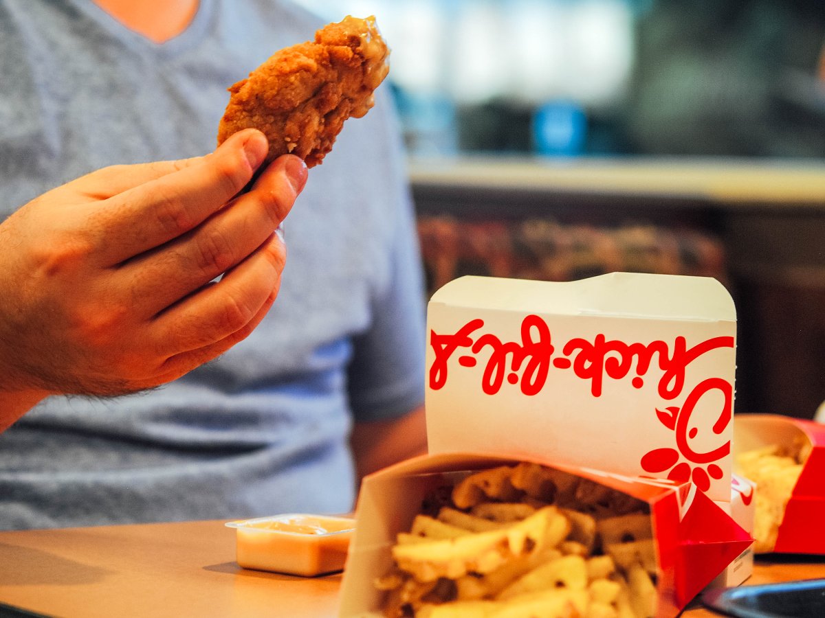 CFA_SharylandTC's tweet photo. Look what's back!!! Now available at Chick-fil-A Sharyland Towne Crossing: Regular Strips AND Spicy Strips. #everybodywins https://t.co/j9kHDzmzrh