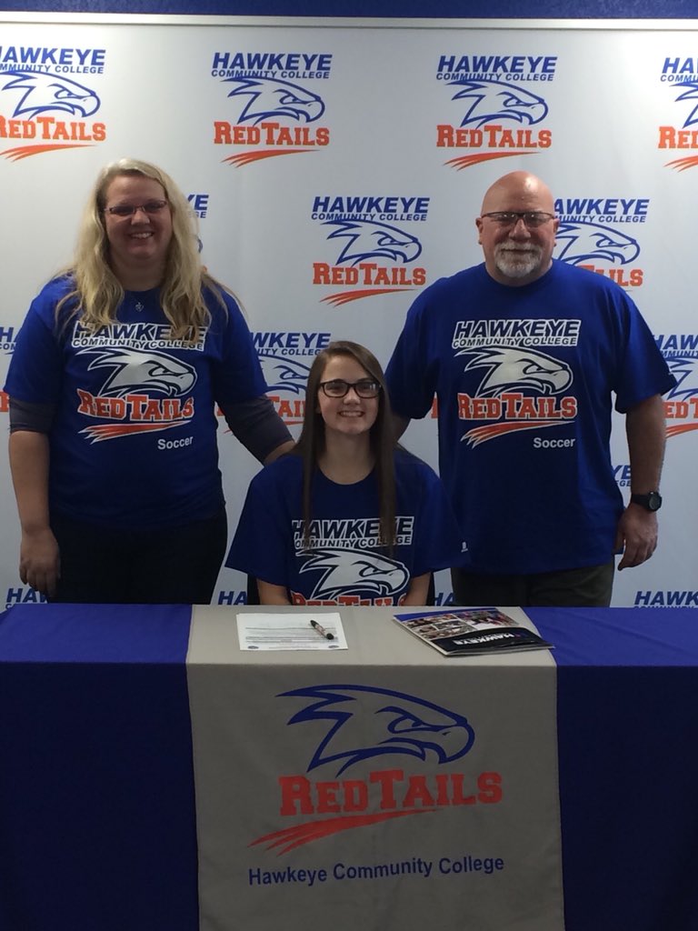 RedTailSoccer's tweet photo. Monday’s are always better when we’re signing a new addition to our Redtail women’s soccer team. Please give a warm welcome to Jadah Krieger from Independence High School. Welcome to the family!!! https://t.co/NNo9dI0Wfo
