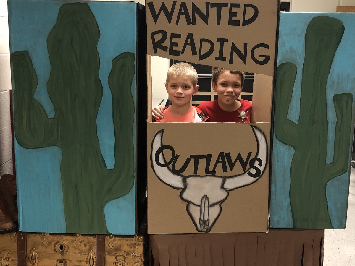 ftmiller4's tweet photo. AR time at the Shmillertown Ranch @Satothaburr @GWCarverES @GWCESLib @shmillertown3 https://t.co/iKl8OhsST3