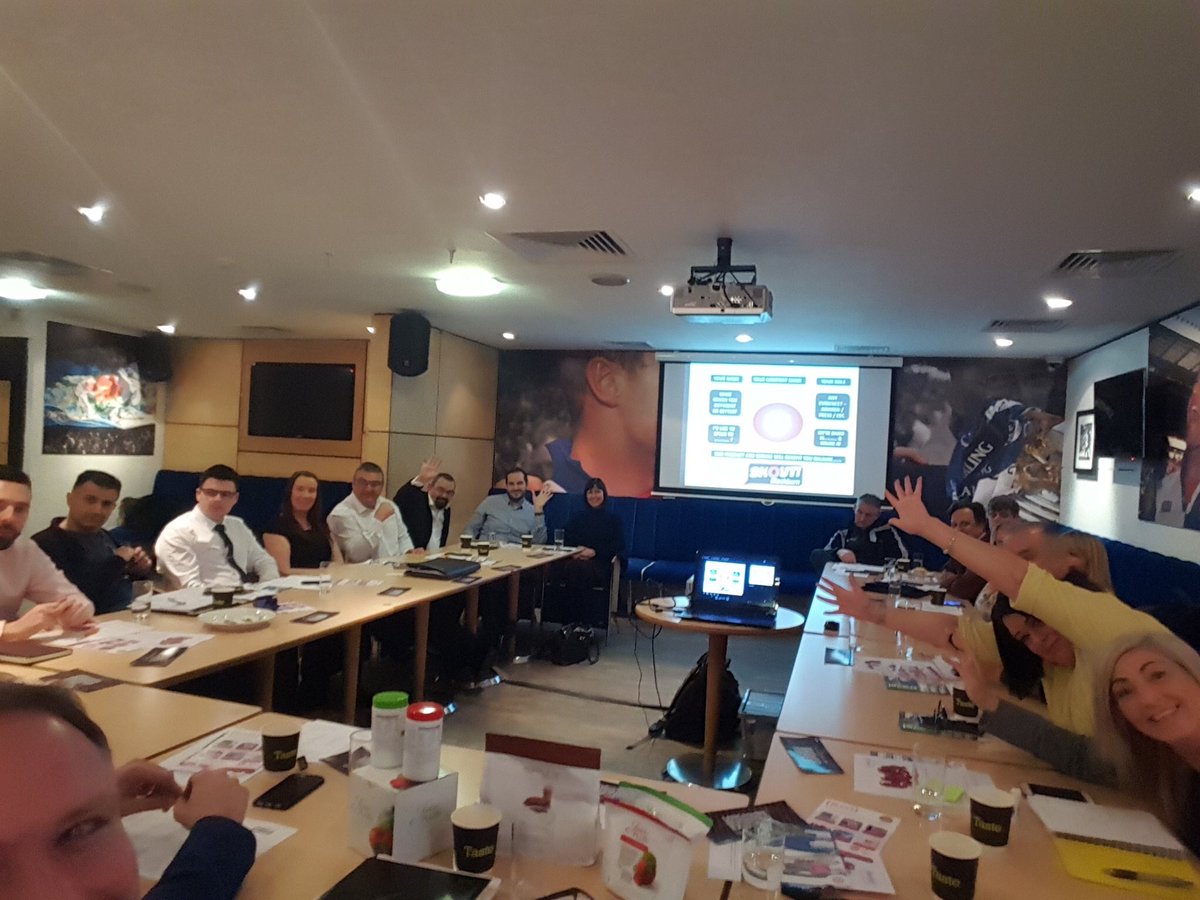 shoutconnect's tweet photo. Good evening #RossendaleHour and #Bwdhour we have groups across East Lancashire, if I can organise a complentary visit for you to any @shoutnetwork group just let me know!! https://t.co/iRCWuiWRbJ