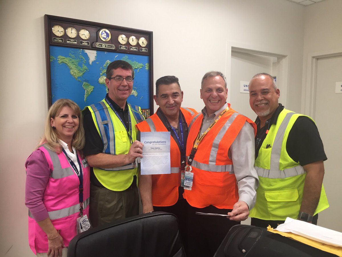 U100 Recognition to Tony Santos our IT Hero at SJU/BQN.  Thank you @weareunited  @Laurakohl3 @OJCordova1028