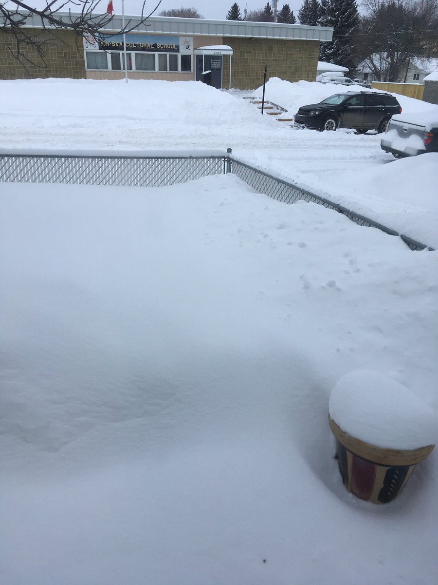 PraireGirlNorth's tweet photo. Shout out to #WonSka Cultural School @SRPSD119 students who finished shoveling out my driveway that I didn’t get finished this morning. @princealbertnow #YPA #SKstorm #Winter #stillgoodintheworld 👍🏻❄️❄️ https://t.co/NVVhJpQ03u