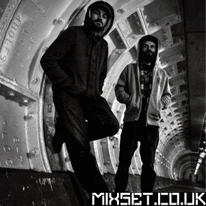 mixset_co_uk's tweet photo. #nowplaying we have @RenoSyncopation #live on @mixset_co_uk https://t.co/826v6uiCu1 #dnb https://t.co/ABFPgZEj8e