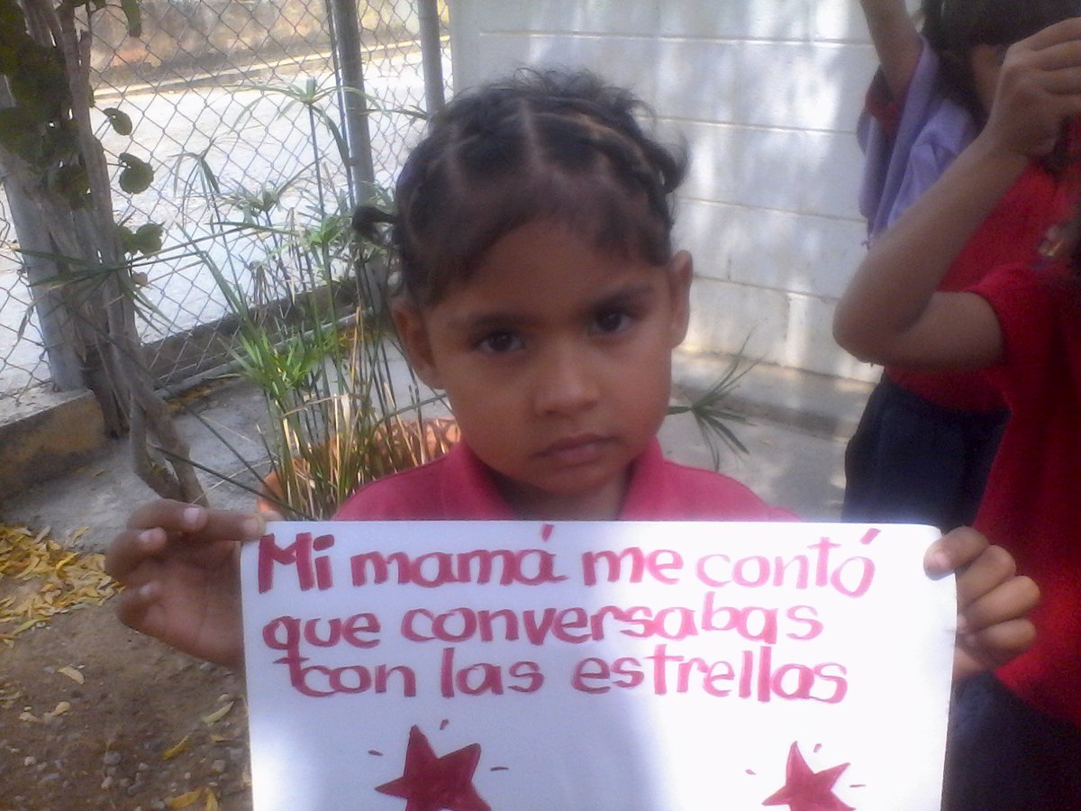 CEI_AndresBell's tweet photo. Con mucho amor y alegría te recordamos #TodosSomosChavez @ninosimon_Lara @FNNSimon @NicolasMaduro @CEI_AndresBell @oleisa2010 https://t.co/4n1vgztFb2