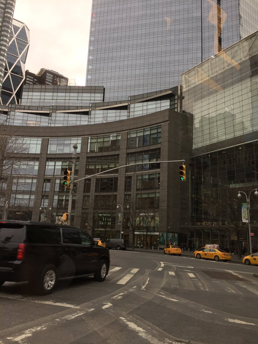 FrankTopcat's tweet photo. Columbus Circle...on our way to Alice Tully Hall to play with Roger D. https://t.co/j7TcoLD2a5