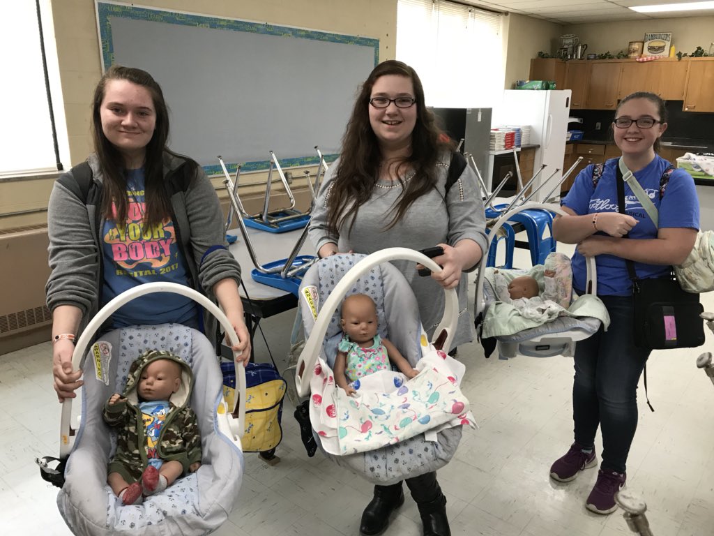 theFACSofLHS's tweet photo. Sending off a new group of “moms” for the week 🤱🏼👶🏻 @LoogooteeHS https://t.co/gCXTXC9CDV