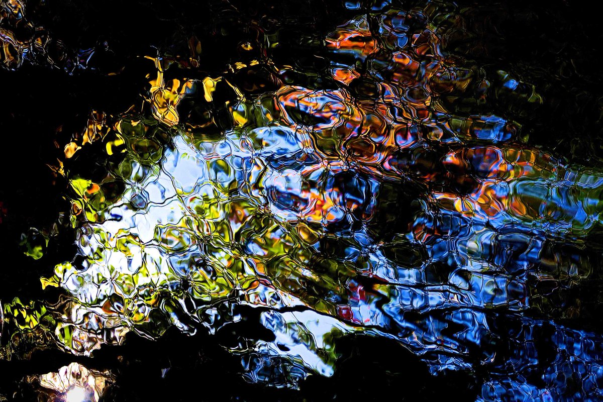 Helmholz Fine Art tweet media