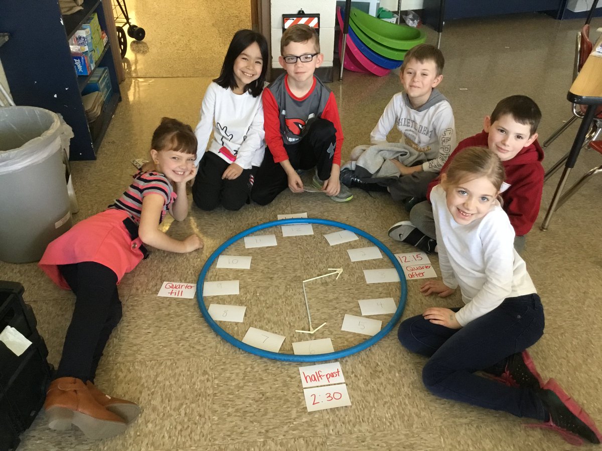 Hopp108's tweet photo. Just telling some time.  #2.MD.7 #buildingclockstellingtime #learningisfun #handsonmath https://t.co/L7XL5gM9do