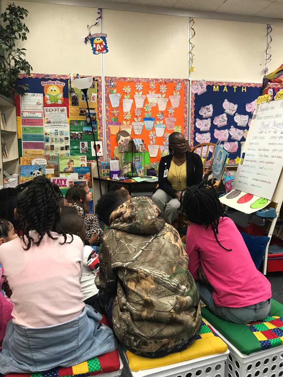 HarbisonWestEl's tweet photo. Thank you Ms. Alston for reading with Ms. Spratley's class last week for #ReadAcrossAmericaWeek! #HWES #BelieveGrowSoar #LR5Reads @saradian1997 @LexRich5Schools https://t.co/hA97uImYEB