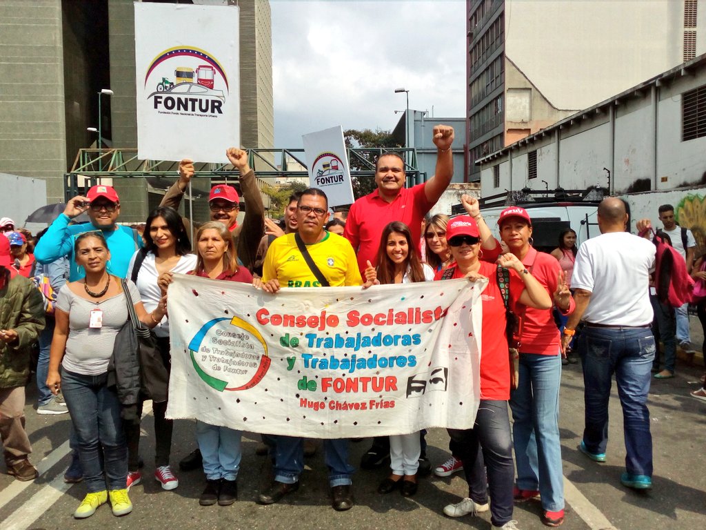 ELOYSULBARAN's tweet photo. A 5 años de tu siembra Comandante Chávez aquí está tu Pueblo fiel y con tu legado más vivo que nunca #TodosSomosChavez https://t.co/PdxfExymyd