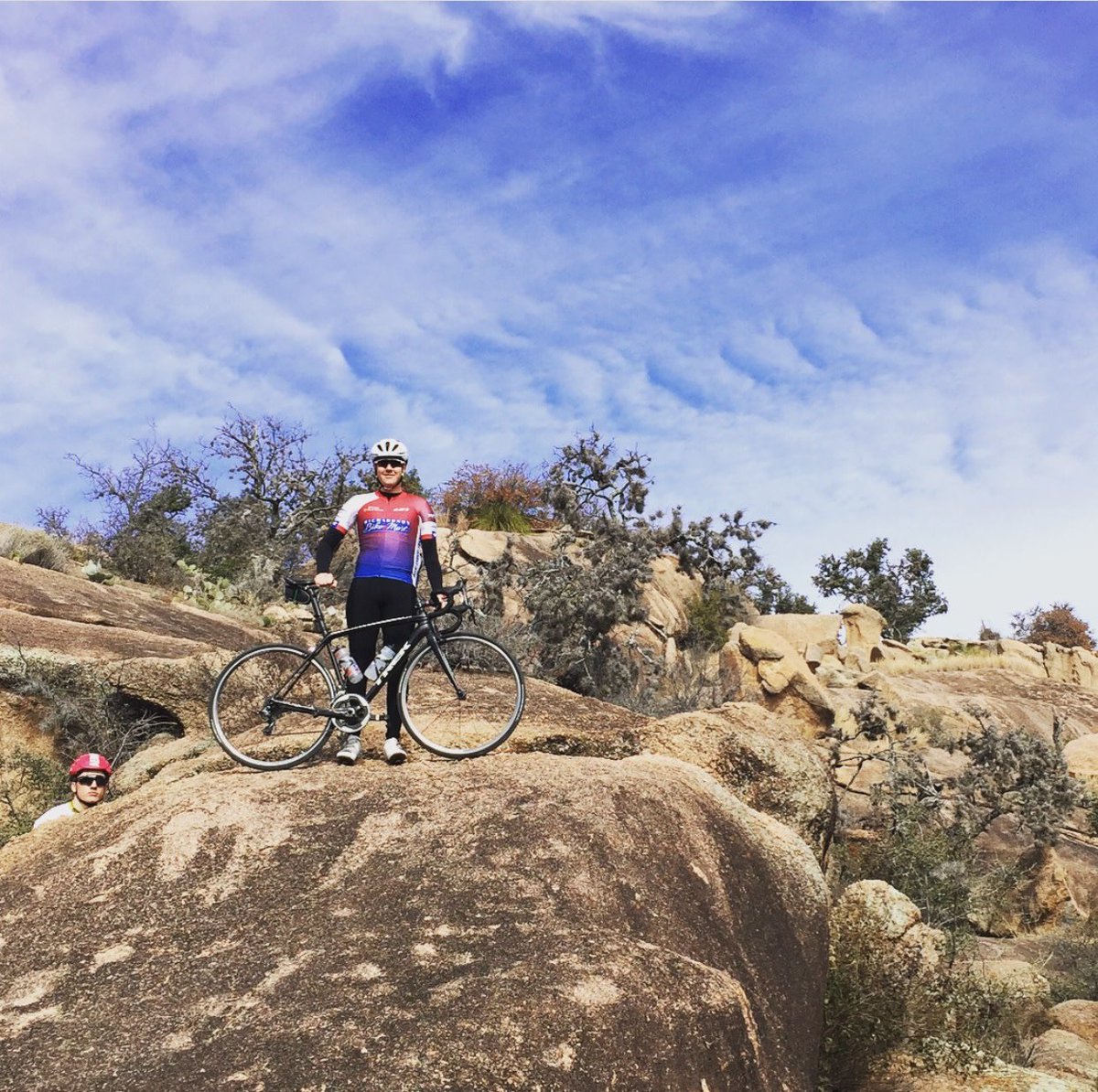 BikeMartStores's tweet photo. Seeing great shots like this make it tough to stay inside!
PC : rdusky
https://t.co/YemJ9ZRlDU
#WeAreRBM #RideLocalShopLocal #Dallas https://t.co/uGfNnhjWAh