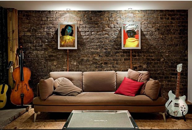 Automated_AV's tweet image. Are these speakers or art?  

Monitor Audio&apos;s SoundFrame is a slimline in-wall and on-wall loudspeaker system that doubles as a picture frame, allowing them to more easily blend into interior décor.