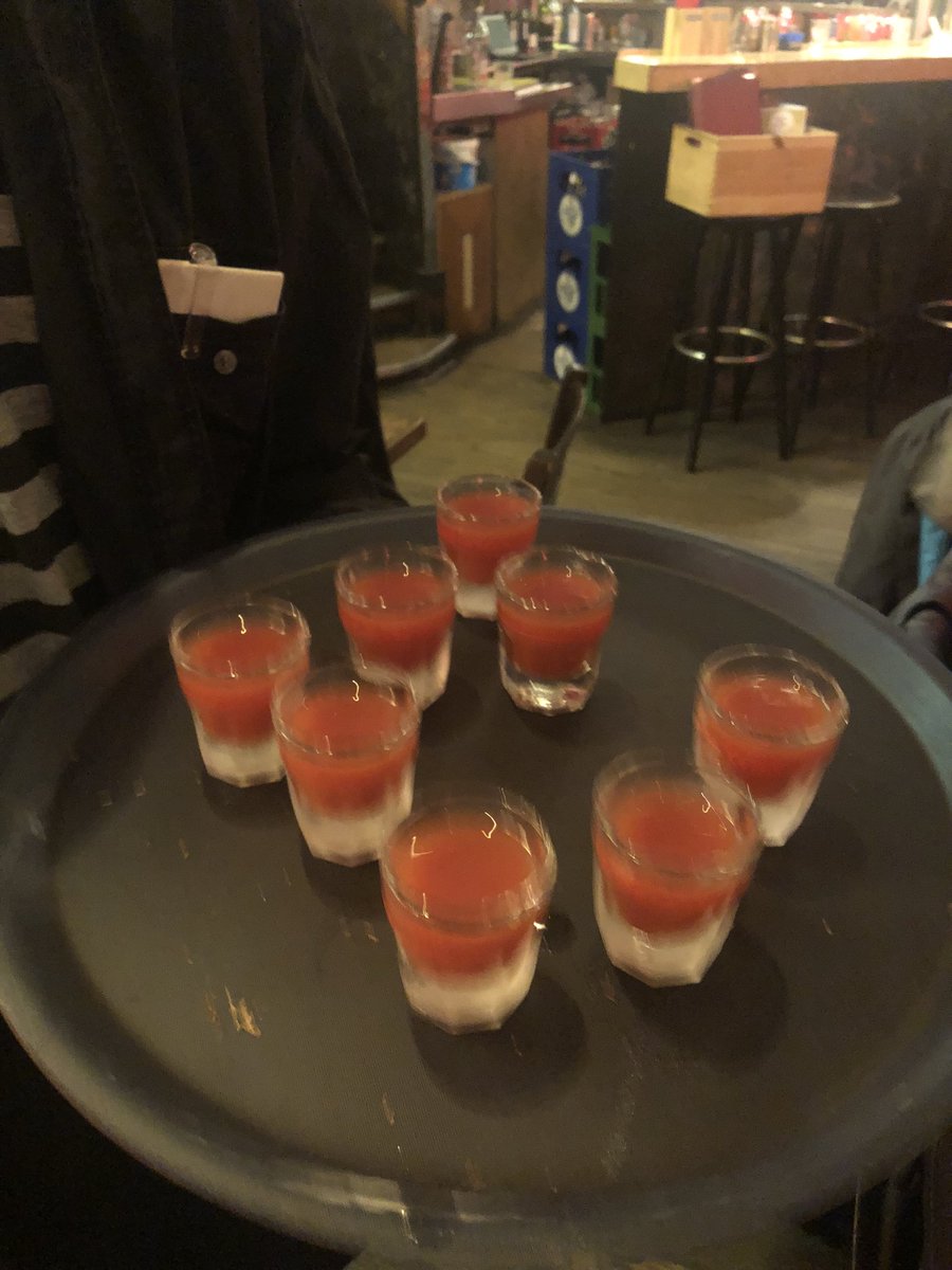 reiner95's tweet photo. #twittertisch #twitterAfterWork
w/ @berlincore @zickenplatz @lupus_transitus @Rummelsburg @mtorsby @ChaosRind @mn_gb @pupseengel im @CafeRizz. https://t.co/nRWWKDbxs9