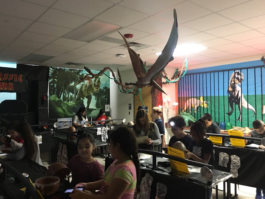 tuckertotsin106's tweet photo. The llamas visited Jurassic Park again today! Today we used google forms and qr codes to save the Dino eggs! #llamasdoingwork #henriehawks #Mesq4th https://t.co/vDGZTJcgpf