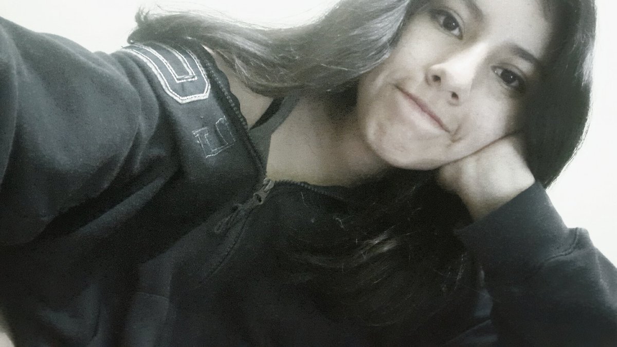 dhseok_'s tweet photo. "Seria la persona más feliz del mundo si tan solo nuestras vidas se cruzaran por una cuestion de segundos" 💌💭

     °♡  #ARMYSelcaDay ♡° https://t.co/b1iLPiqNVu
