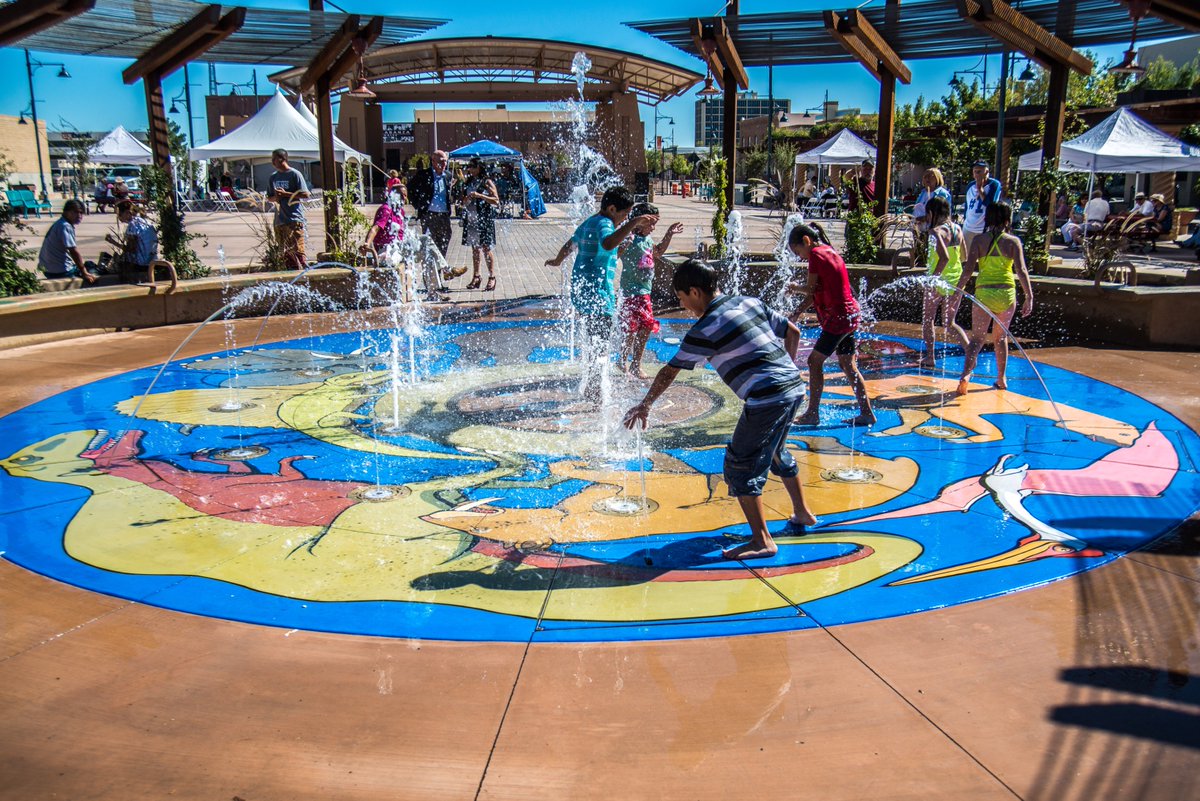 PlaceMakersLLC's tweet image. Congratulations to our City of Las Cruces team! Thanks @completestreets for honoring #completestreets #placemaking #formbasedcode! smartgrowthamerica.org/best-complete-…