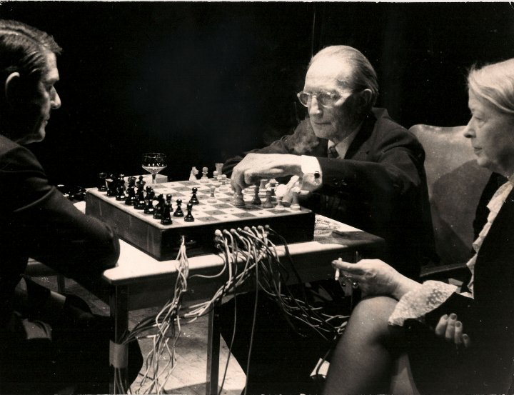 50 years ago today … On March 5, 1968 in Toronto, Marcel Duchamp and John Cage played a game of musical chess. Here’s the story. hyperallergic.com/424124/marcel-…