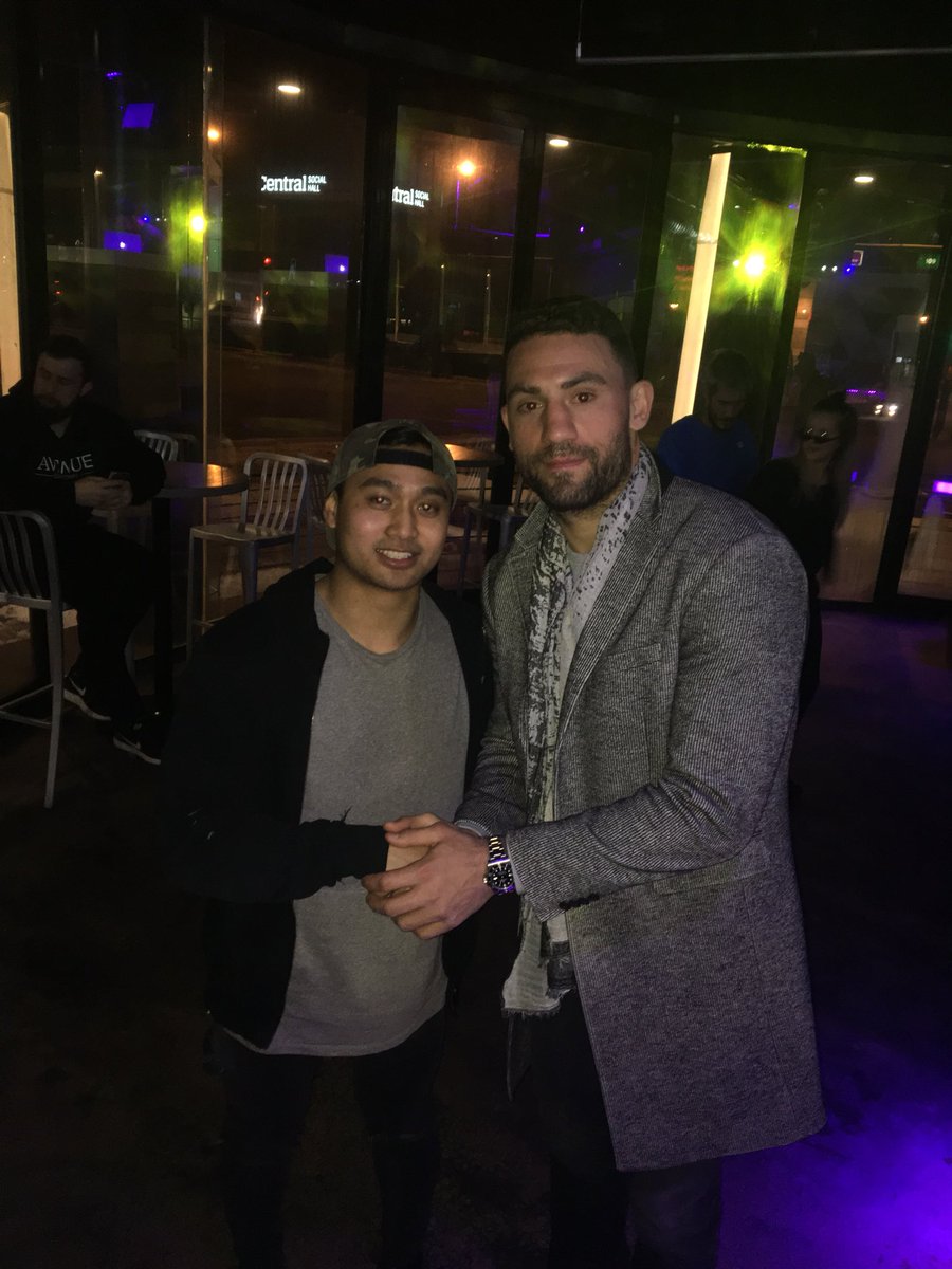 tjdevilla's tweet photo. .@BizNasty2point0 @TSN_Sports my girlfriend doesn’t even hold me like this https://t.co/gmqhWxVdWX