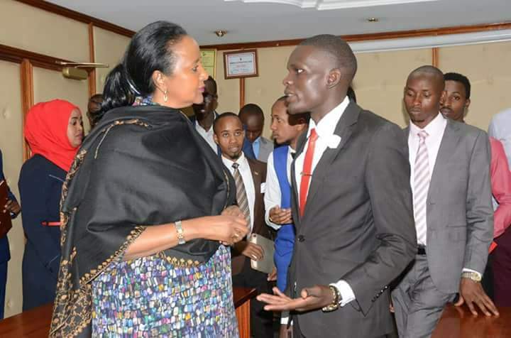 c_nyabende's tweet photo. Meru University has got a chairman, the likes of @C_NyaKundiH @JohnJuma_ ,Ken kariuki! A FEARLESS REVOLUTIONIST! He's for change like Gen. Evans Njoroge, his soul rest in Power! We must get justice @AMB_A_Mohammed @FredMatiangi #MeruUniversityCries #MagamboMustGo #Nai https://t.co/rZNb4r0GfV