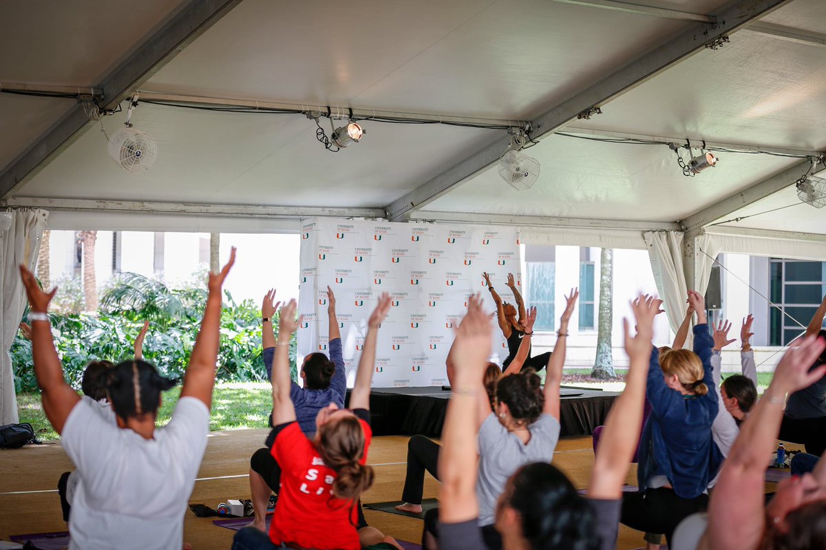 LifeAt_TheU's tweet photo. Faculty and Staff Appreciation and Well-Being Week kicked off today with yoga on the Quad. Stay tuned all week for live event coverage! #insideum ππ» https://t.co/w84gdHpZ8T