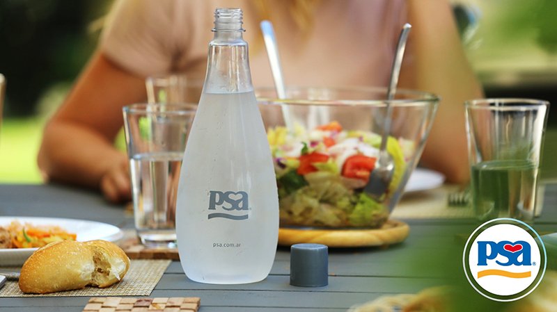 PSAVida's tweet photo. La botella de litro PSA es ideal para llevar a tu mesa ya que posee un diseño único y elegante. ¿Ya la tenes? Pedila: https://t.co/U486CRjH9a  #BotellaPSA #TomaAgua #TomáAguaPSA #PSAesVida #PSAesSalud https://t.co/WOO1gYSwEc