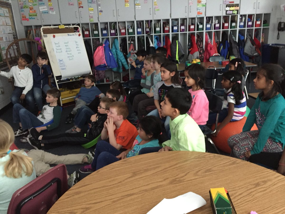 1mrsbedingfield's tweet photo. Reviewing how sound travels in waves with @MagicSchoolBus In the Haunted House #ivyhillleague #learningaboutsound #vibrations https://t.co/bxeJSTIoBa
