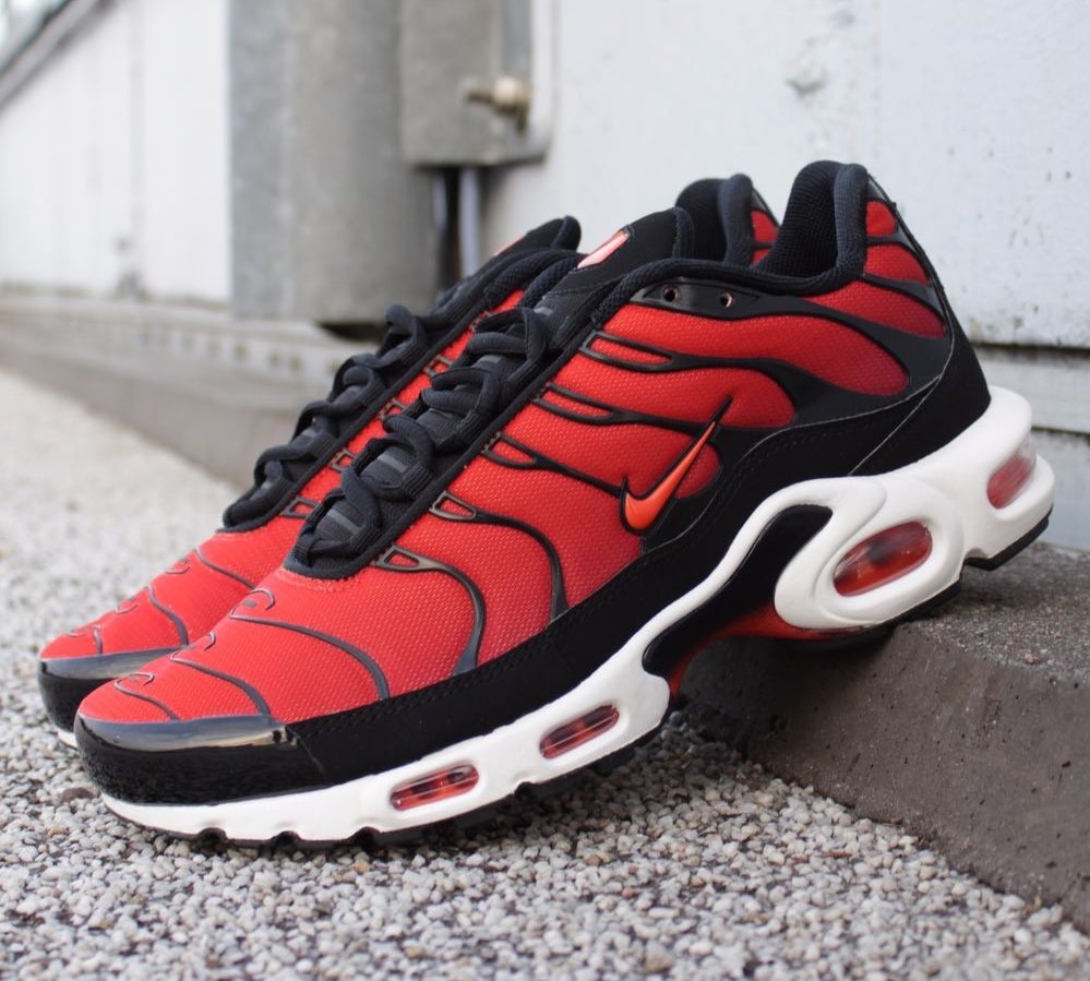 air max plus team red