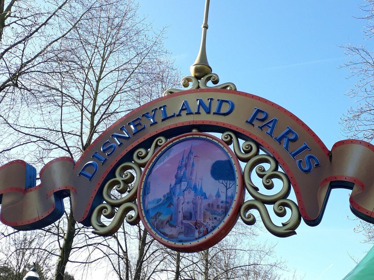 Monbbabruxelles's tweet photo. On est partis à Disneyland Paris avec un enfant de 4ans. Trop tôt ou pas ?
#DisneylandParis #Disney #disneyland #family #kid #travel 

https://t.co/JNMli2OcFQ https://t.co/BhgHOYtTpB