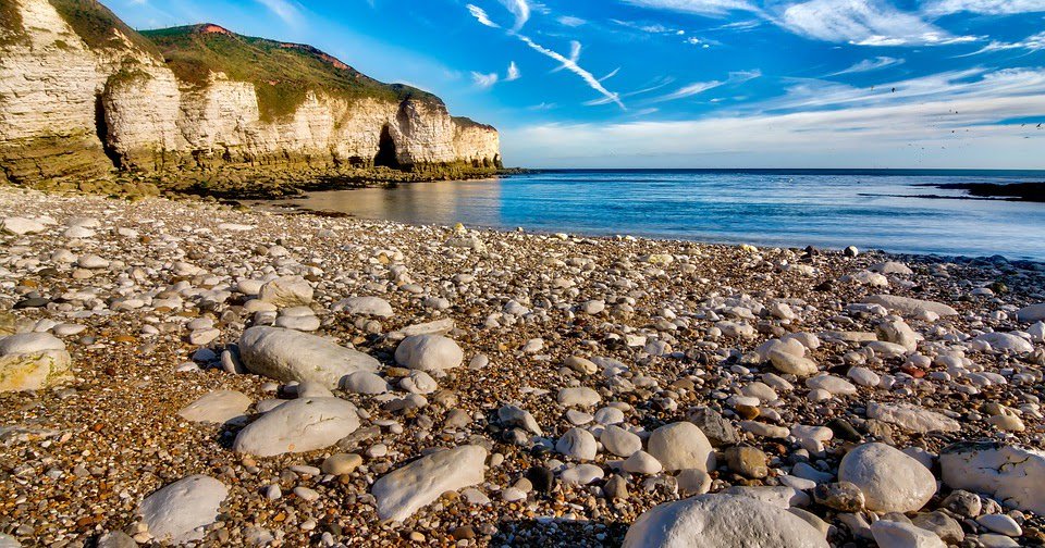 My happy place is in Cornwall. Where is your favourite UK holiday destination? bit.ly/2Fhkv5q