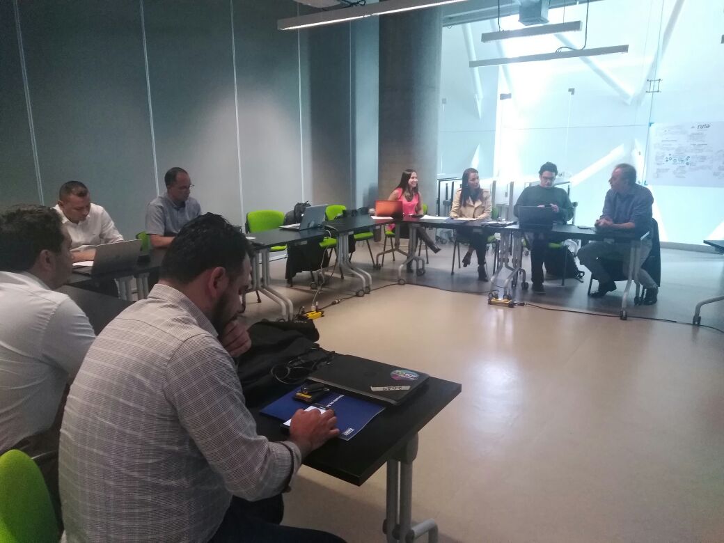 fjmontoyaprofe's tweet image. Generar espacios de conversación entre la academia y las instituciones de política pública de CT+i lleva a hablar el mismo lenguaje, a potenciar encuentros y encontrar horizontes conjuntos de trabajo. #InnovacionTransformativa #InnovationForTransformation @TIPConsortium