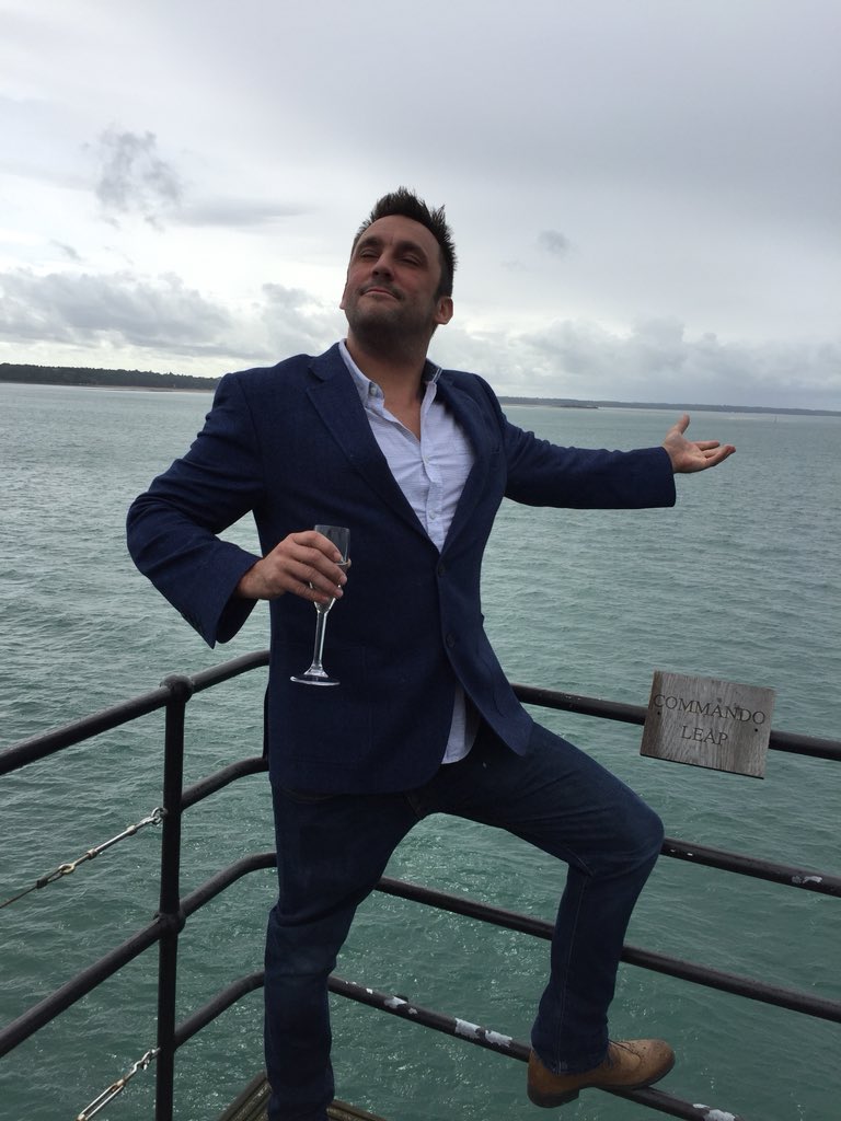 harvey1bennett's tweet photo. Happy birthday to my partner in crime #gigbuddy #boardingbuddy #kingofstupidideasbuddy #superdad never a dull moment!! #HappyBirthday #betterlatethannever @mackay129 https://t.co/qxdWC4gOVX
