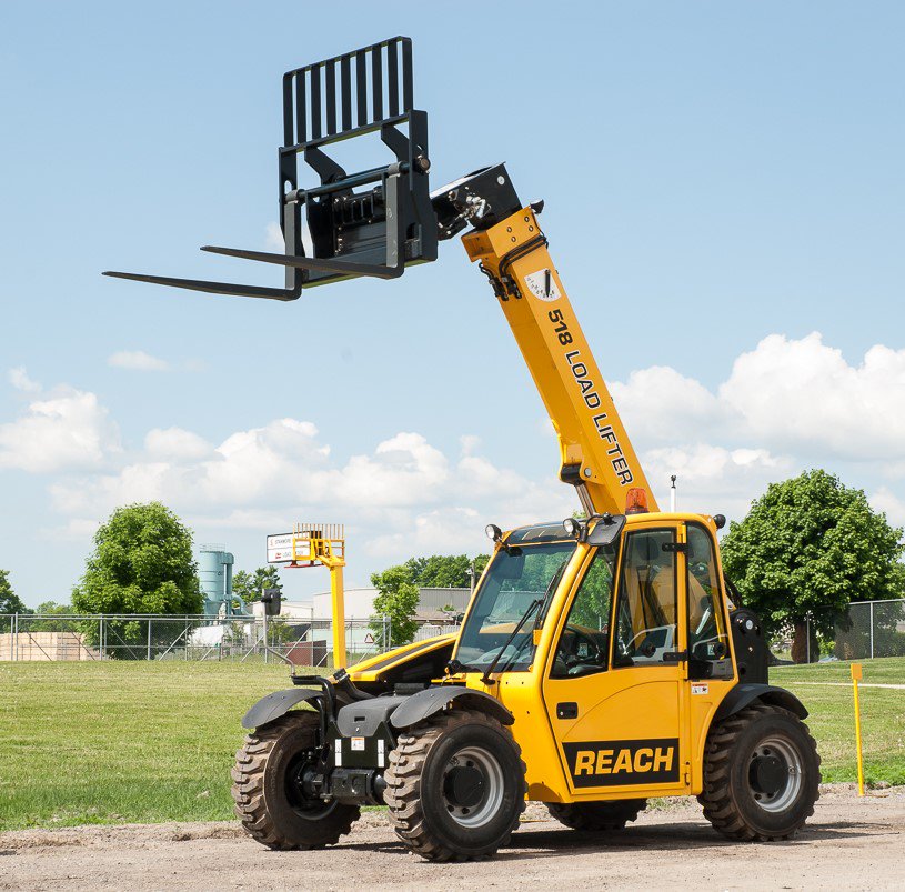 Load_Lifter's tweet photo. Come visit us tomorrow at Booth #631 at the @TheRentalMart!! We will have our 518 and our 1056-G there. https://t.co/sioknWDJlr