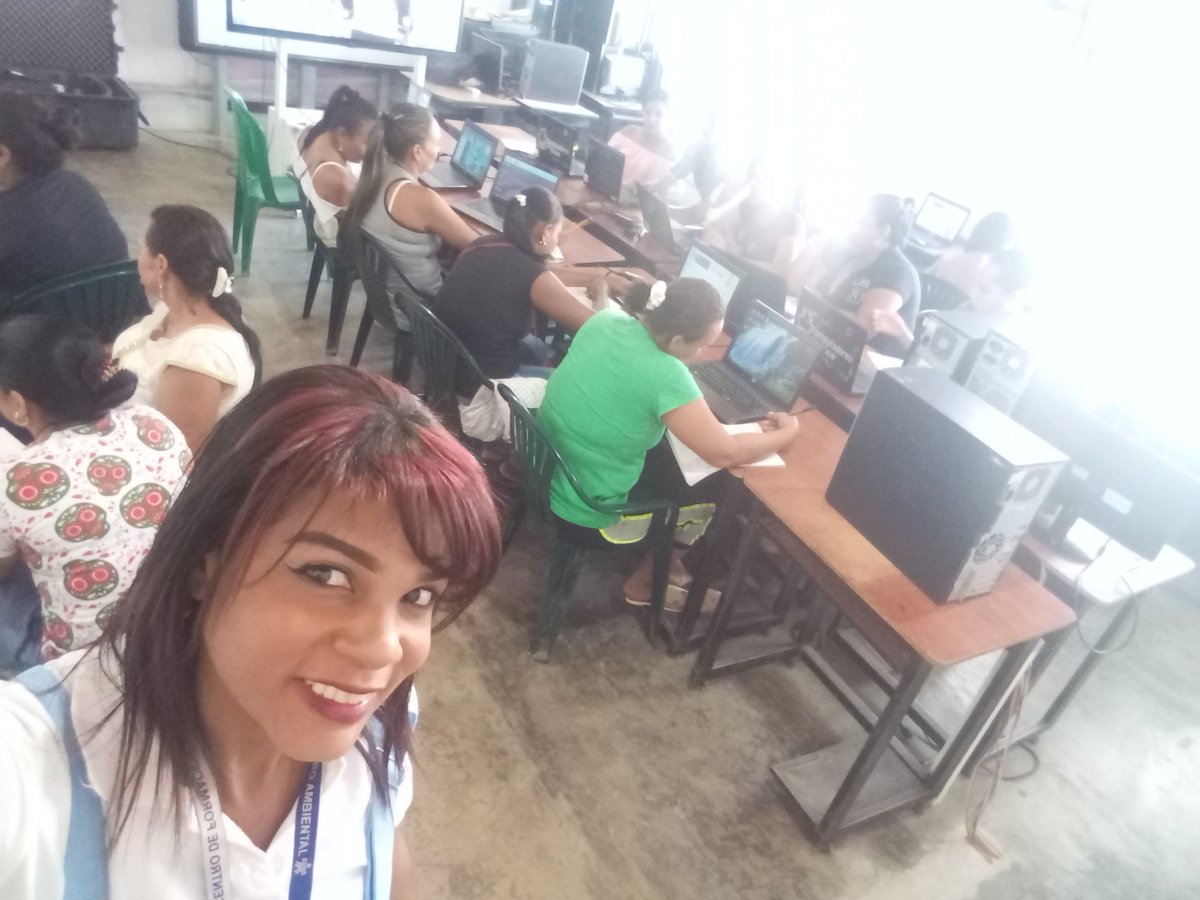 SISTEM3SENACFMA's tweet photo. En formacion complementaria en el corregimiento puerto Claver en la I.E.R Puerto claver https://t.co/geQ0HQsvL9