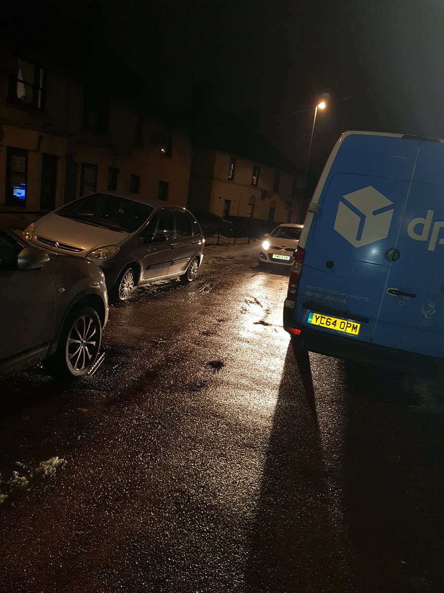 safc3928's tweet photo. Is one of your drivers having a laugh. Parked across from a disabled space and nobody can get through. Shocking @DPD_UK https://t.co/eld06ZP6Wp