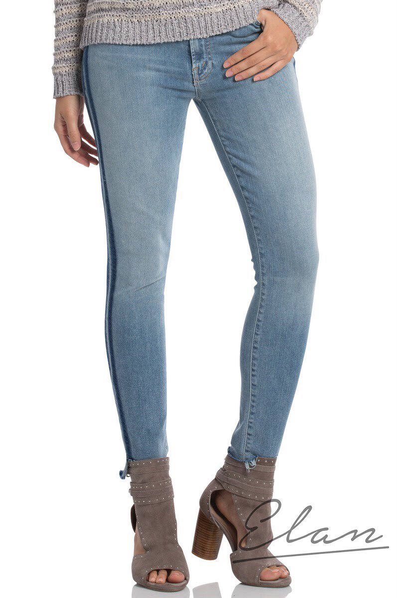 enzeeboutique's tweet photo. Frayed Sporty light denim with twist... what do your spring jeans look like? #elan #springdenim https://t.co/EDedZrU3Cl