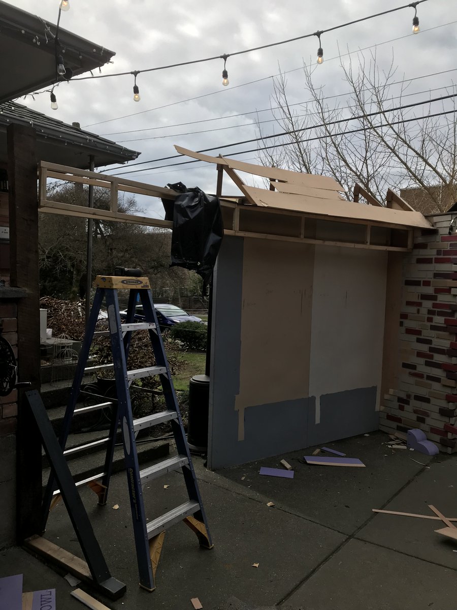 dummaloop's tweet photo. Eyelops waiting a new home. The deconstruction of #diagonalleyproject has began. Volunteers welcome! https://t.co/lLwolCQeVR