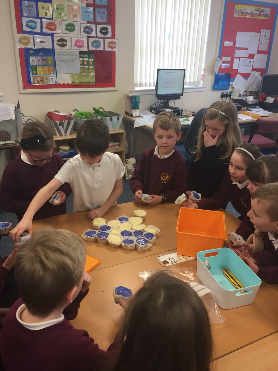 MissMurphyWQ's tweet photo. We were treated to some delicious baking by a generous boy! https://t.co/9xWIJf5qLD