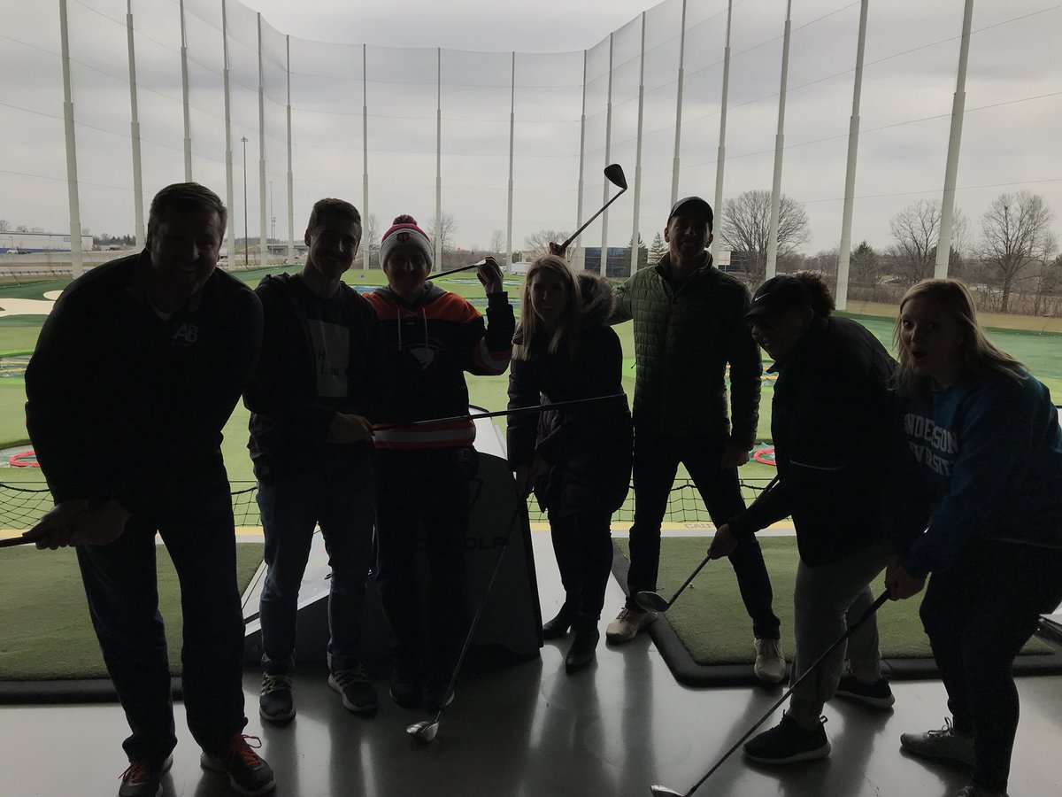 AUhousing's tweet photo. They might only look like silhouettes, but this #reslife team had fun @topgolfindy today! https://t.co/DTBPiKjtng